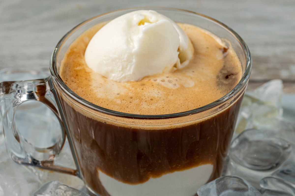 Cafe affogato