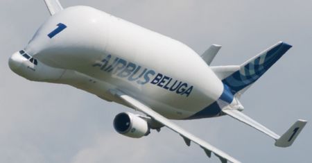 Najbrzydszy samolot świata w Polsce. Airbus A300-600ST Beluga – lądowanie w Warszawie