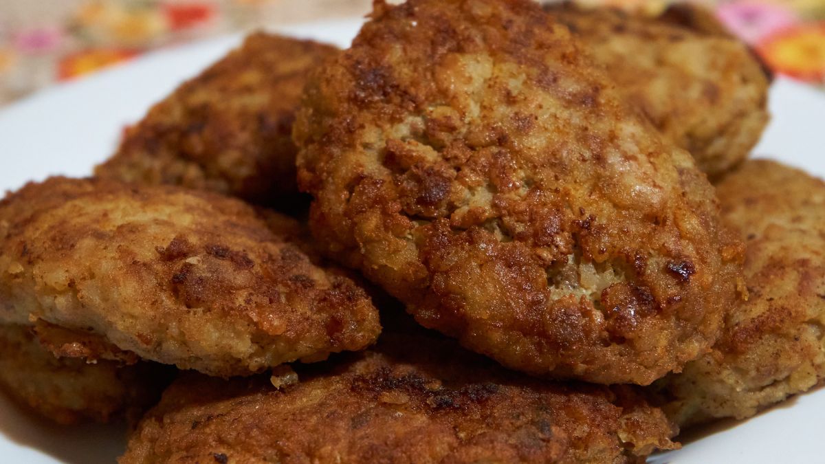 Kotlety mielone z dodatkiem pieczarek