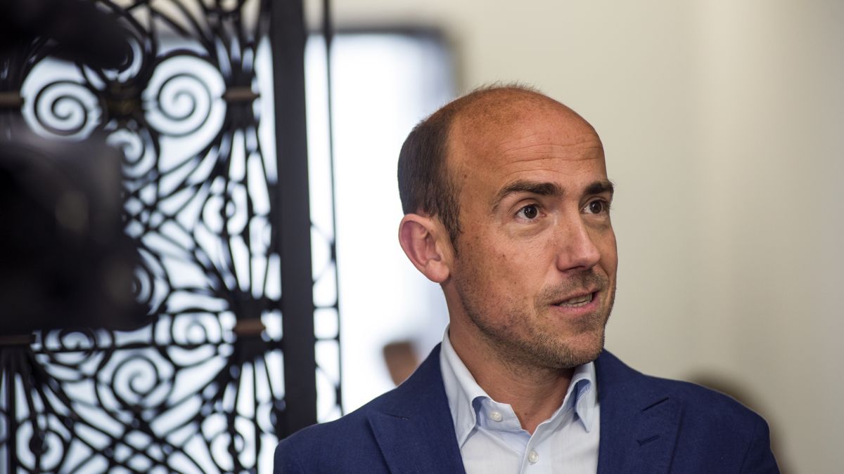 WARSAW, MAZOWIECKIE, POLAND - 2022/06/09: MP Borys Budka - the former leader of the Civic Platform (PO) opposition party, is seen during a session of the Polish Sejm at the lower house of the Polish Parliament. (Photo by Attila Husejnow/SOPA Images/LightRocket via Getty Images)