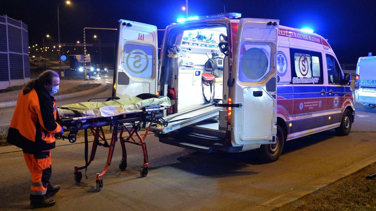 East News archiwum7
Fot. Lukasz Solski/East News, Przemysl 10.03.2021. Sluzby ratunkowe na miejscu wypadku drogowego.
LUKASZ SOLSKI