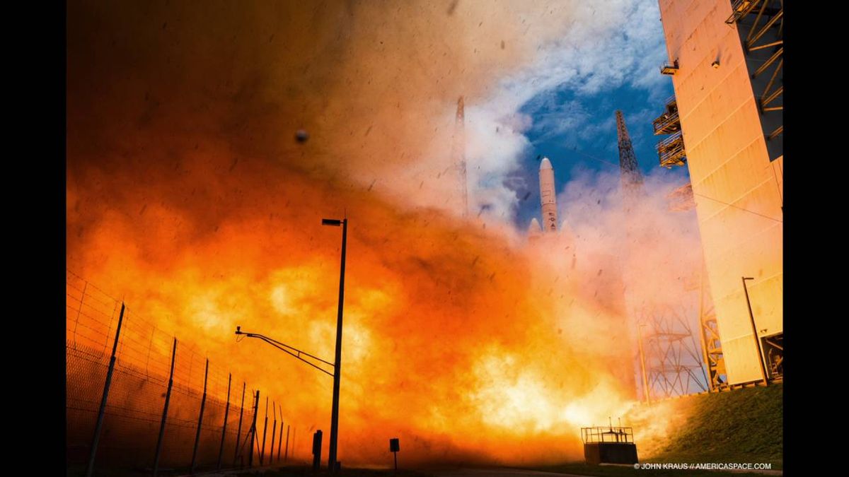 16-latek ujął start rakiety Delta IV swoim Nikonem D3300 1