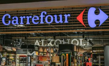 Carrefour dalej maleje w Polsce. Co dalej ze sklepami i stacjami?