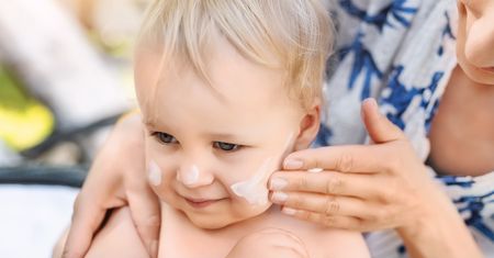 Kremy z SPF – dlaczego warto używać i jaki wybrać?