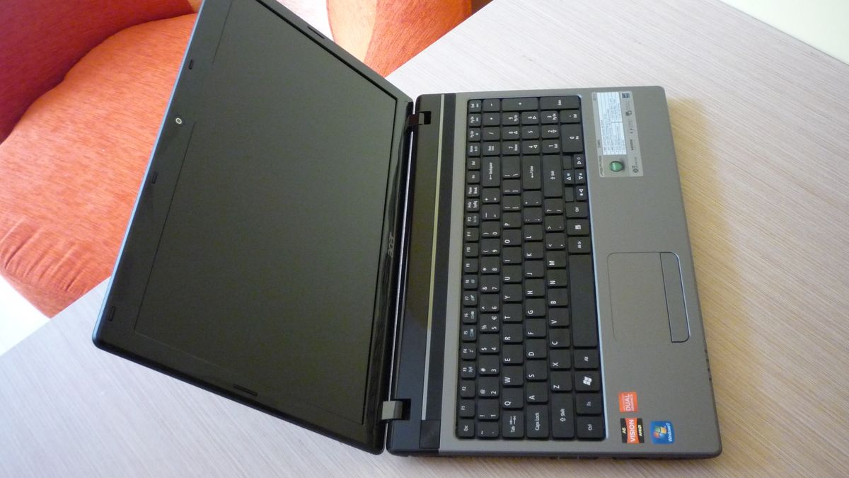 Acer Aspire 5560G - co potrafi laptop z AMD Llano? [test cz. 1] 1