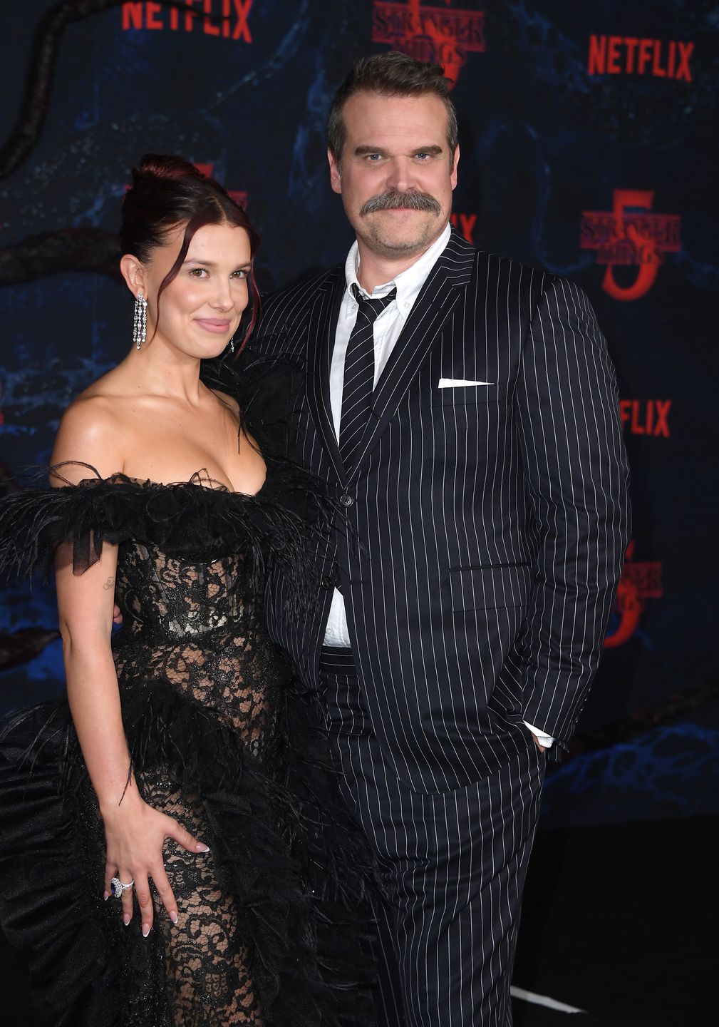 Millie Bobby Brown i David Harbour
