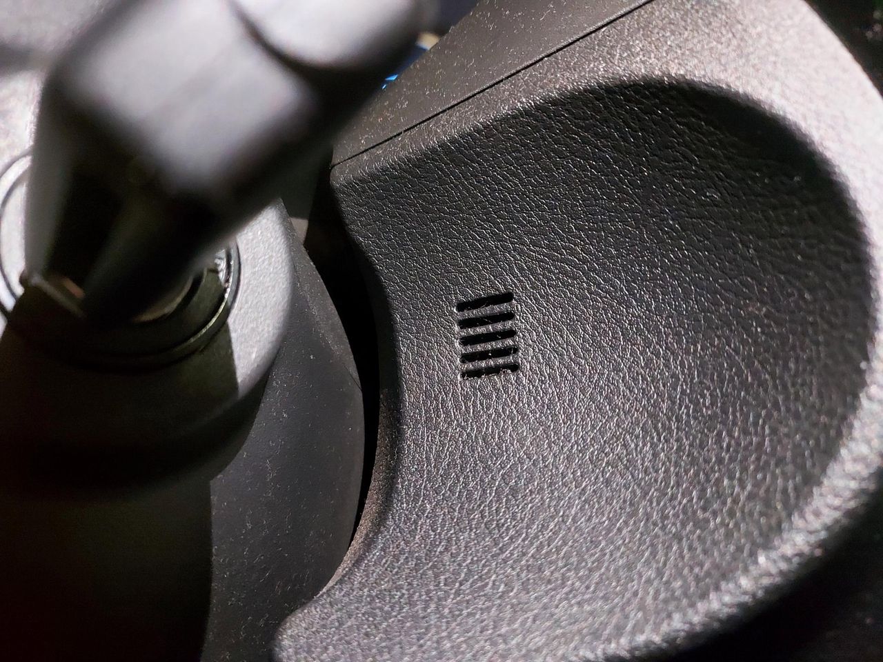 Grille mystery solved: What those car dashboard vents really do