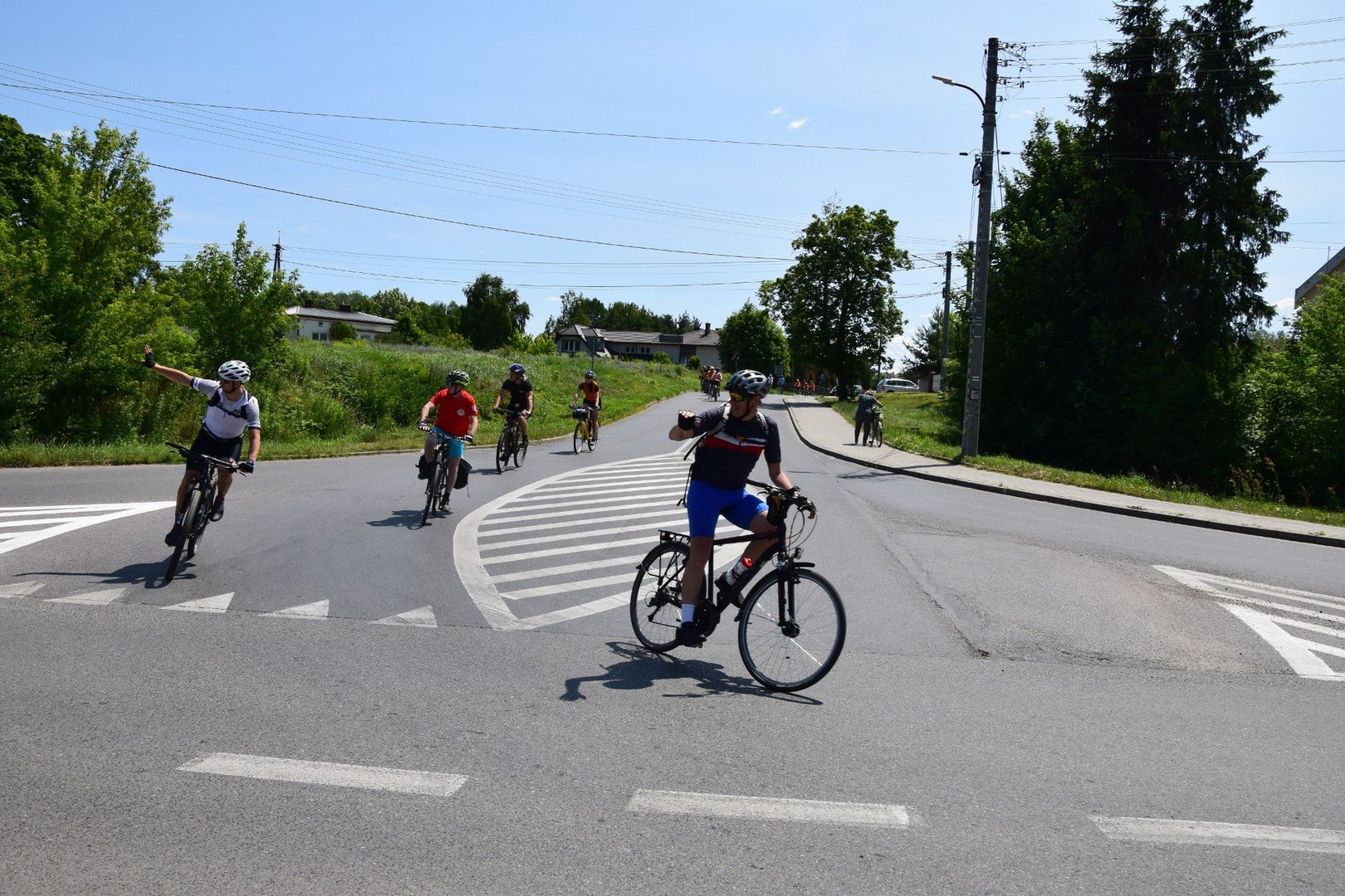 21 czerwca z Rewicy w gminie Jeżów w powiecie brzezińskim wyruszył II Rajd od Źródeł Rawki. Rowerzyści mają do przejechania 99 km, by osiągnąć metę w Kęszycach w gminie Bolimów