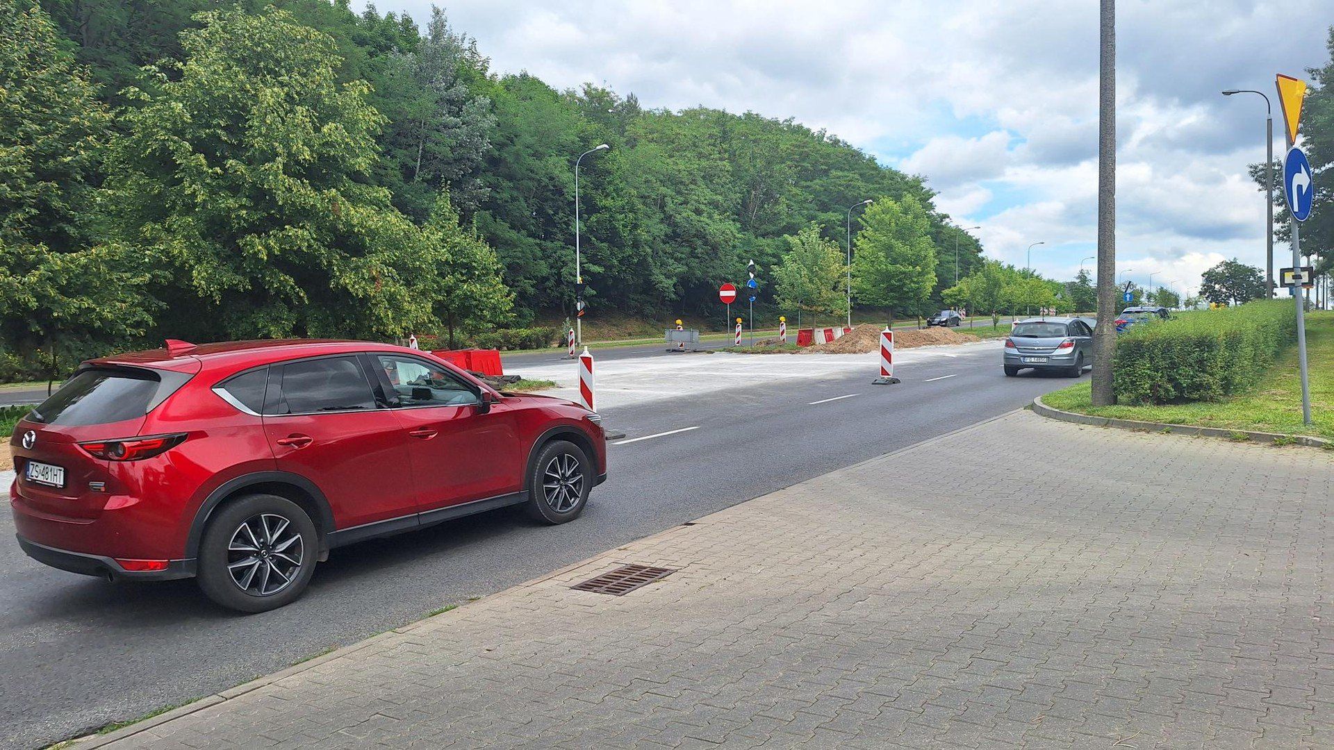 Kierowcy jadący od centrum w stronę Kłodawy będą musieli korzystać z tymczasowego przejazdu na Górczyńskiej.