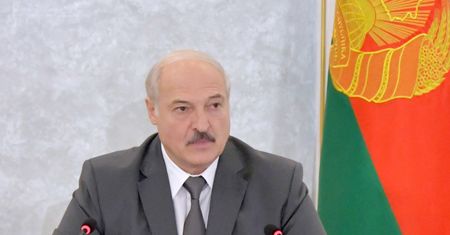 Białoruś. Łukaszenka polecił ministrowi obrony podjęcie "ostrych środków"