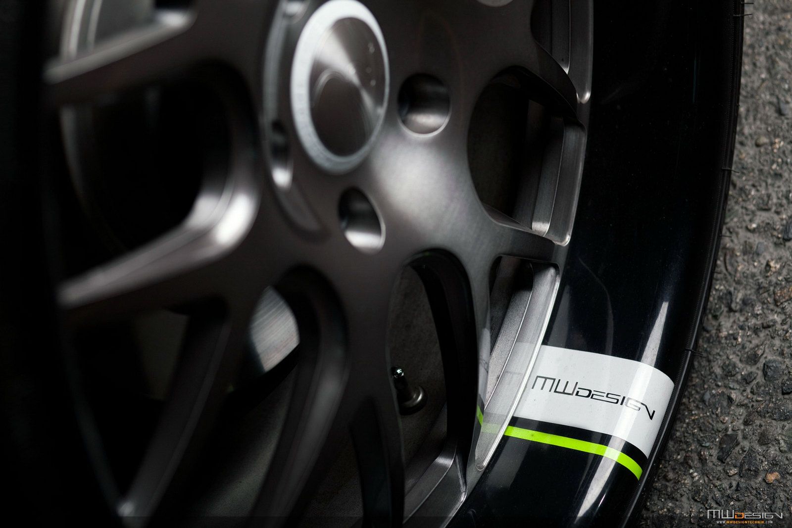 BMW-Z4-Slingshot-Nike-MWDEsign-8