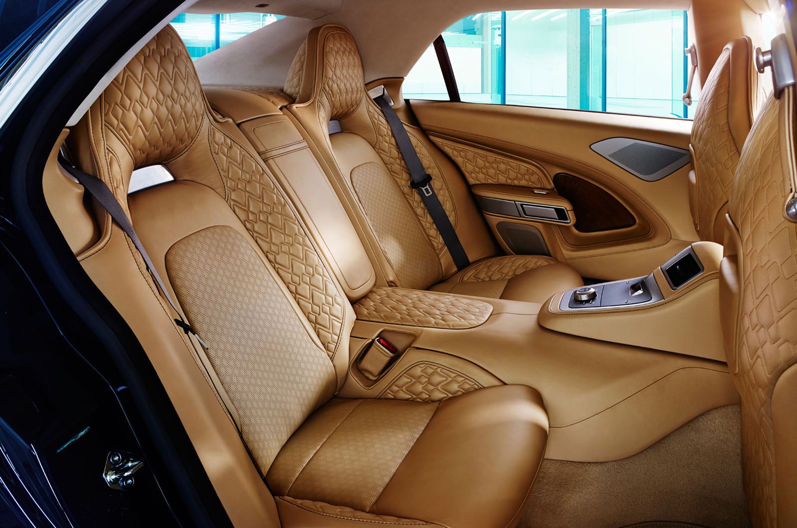 Aston Martin Lagonda: zobacz go na nowych zdjęciach! 7
