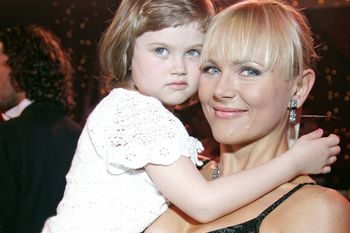 Córka Samusionek trafiła do domu dziecka. Taką mają obecnie relację
