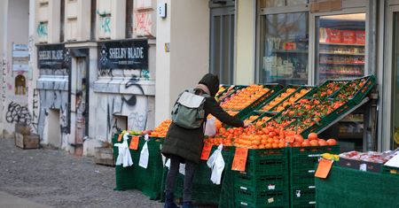 Inflacja w Polsce nadal powyżej oczekiwań rynku. Eksperci wskazują powody