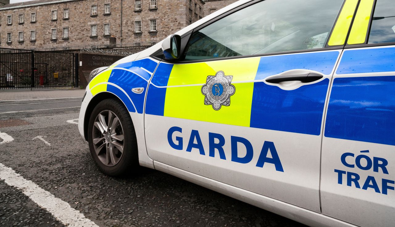 Uchodźca zgwałcił śpiącą kobietę. Zero skruchy. Horror w Irlandii