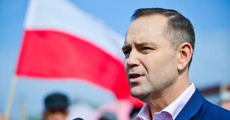 Nawrocki twierdził, że umorzono śledztwo. Prokuratura zaprzecza