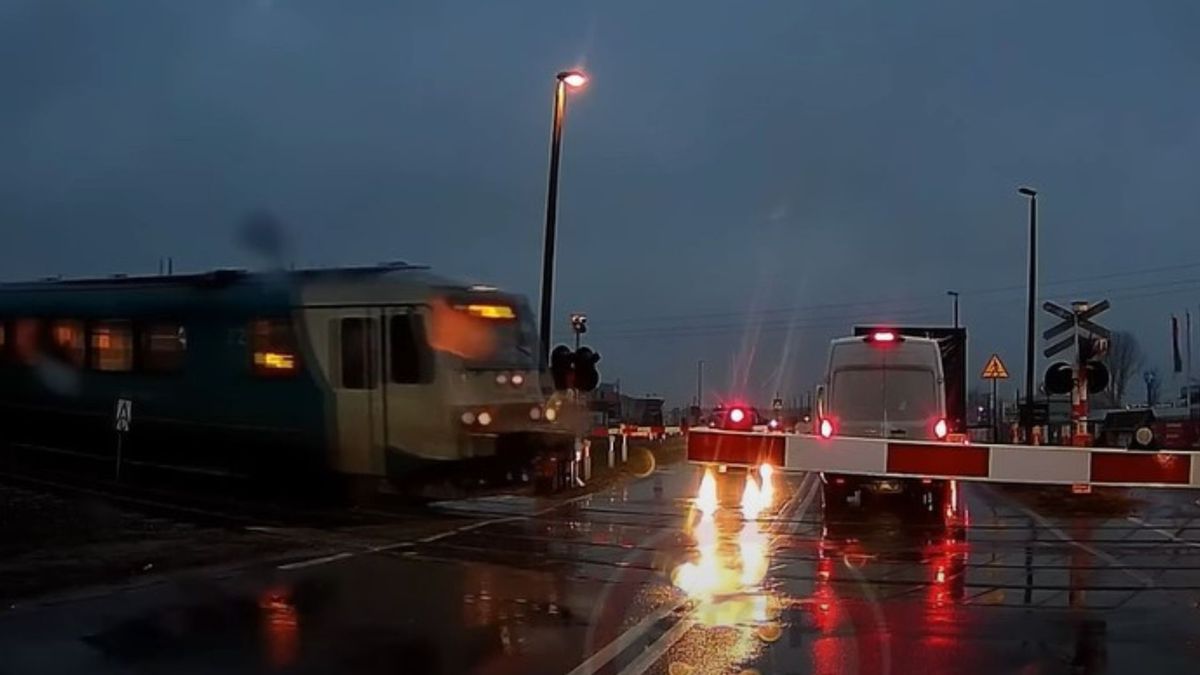 Wstrząsające nagranie z Torunia. Sekundy dzieliły go od tragedii