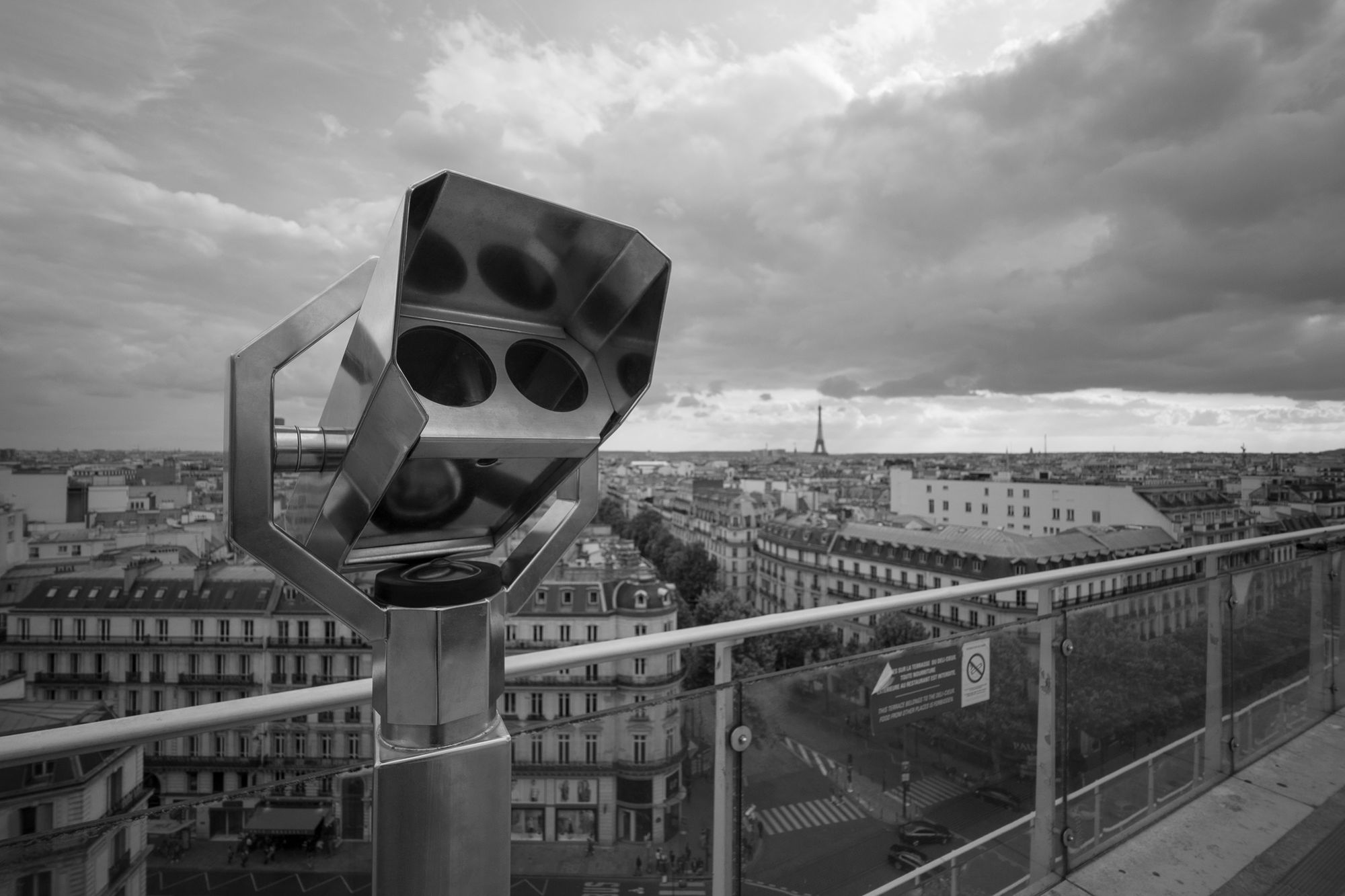 Paryż z szerszej perspektywy - Voigtländer Super Wide Heliar 15 mm f/4.5 Aspherical III 32