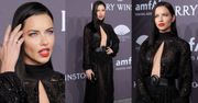Adriana Lima chwali się wykonturowanym biustem