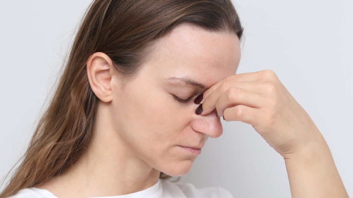 Dlaczego dziurki w nosie zatykają się naprzemiennie? To naturalny cykl