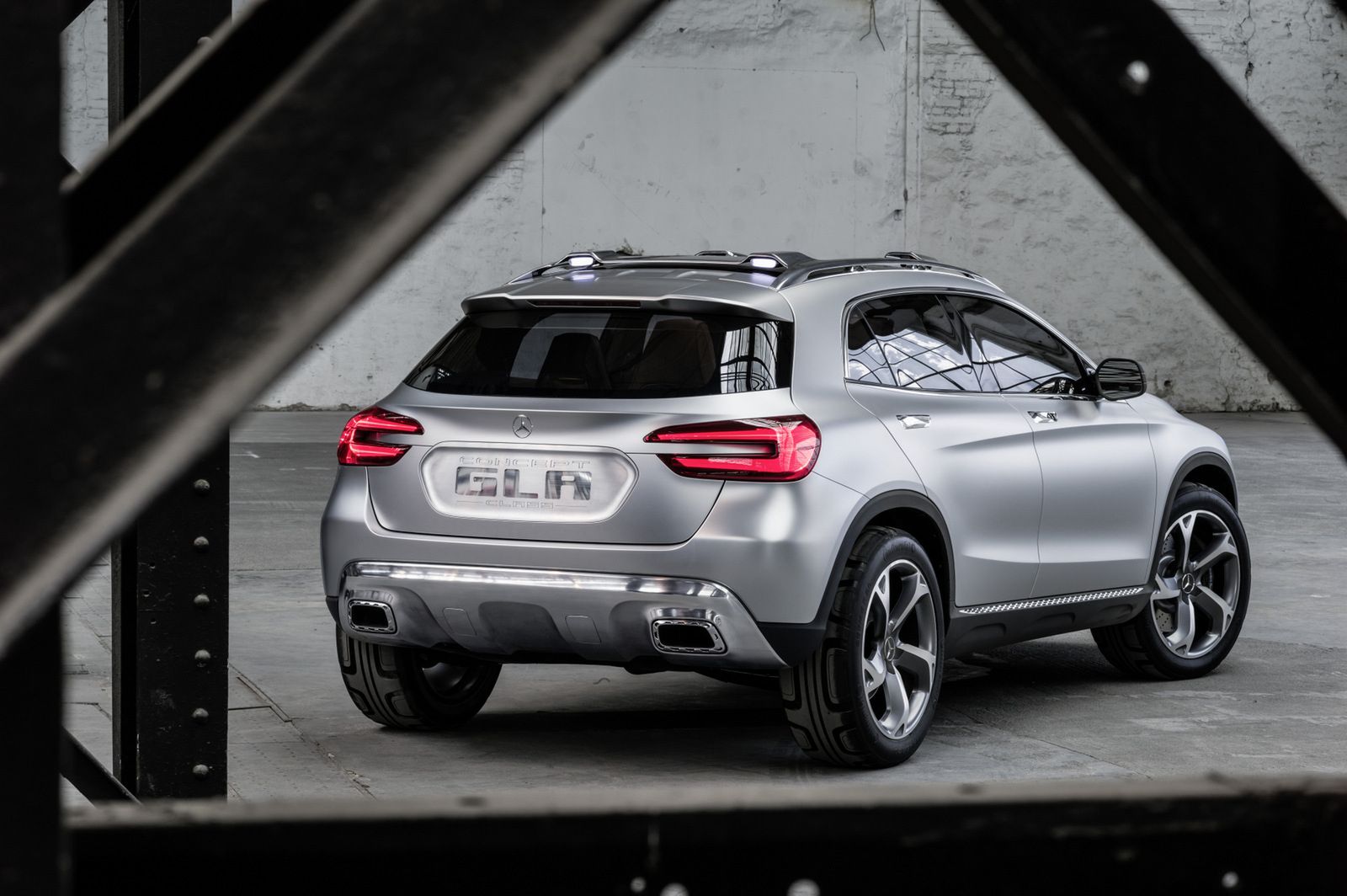 Mercedes GLA Concept na oficjalnych zdjęciach [galeria] 37