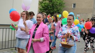 Kolorowy Marsz Rodzin Zastępczych przeszedł ulicami Gniezna