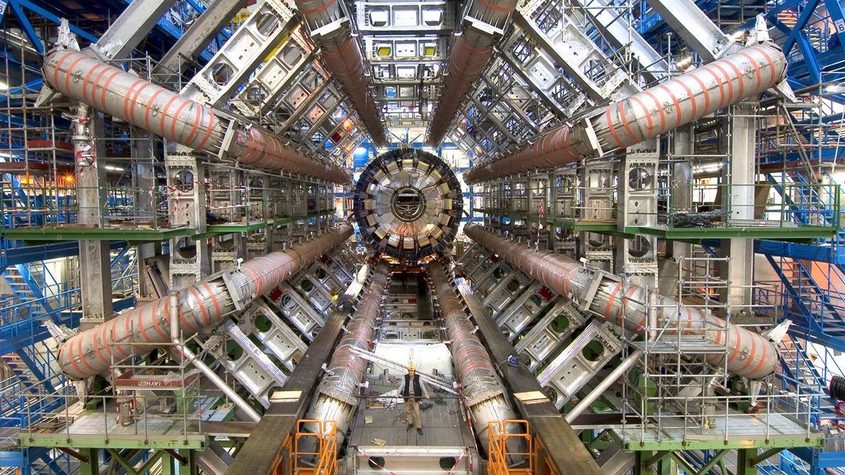 CERN, LHC, Wielki Zderzacz Hadronów