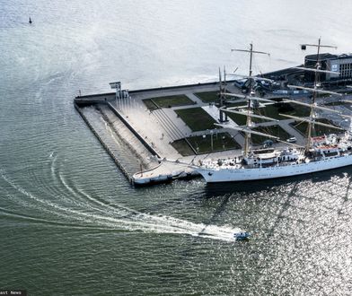 Wypadek w Gdyni. Człowiek spadł z mola