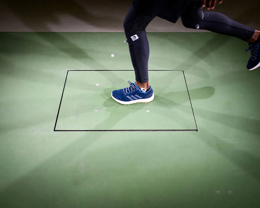 75 tysięcy par dziennie. Zobacz, jak powstają buty Adidasa 7