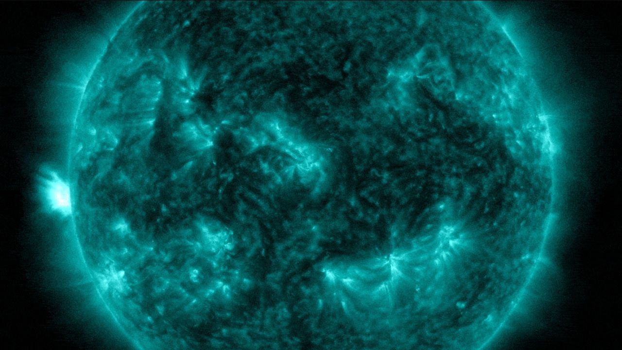 Silny rozbłysk słoneczny najwyższej klasy. NASA monitoruje sytuację