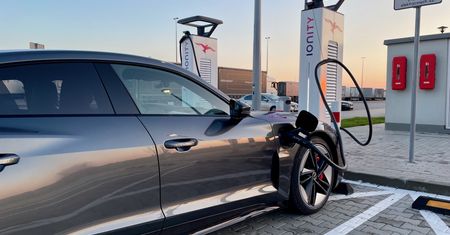Kongres Nowej Mobilności 2026: co z dopłatami do samochodów elektrycznych? Eksperci są podzieleni