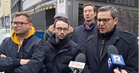 Prowadzący "Szkła kontaktowego" kpią z Michała Adamczyka. Przypomnieli słowa widza