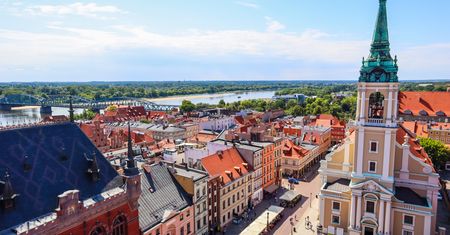 Pogoda w Toruniu. Prognoza na sobotę 29 listopada. Marznąca mżawka nad ranem i mgły po południu