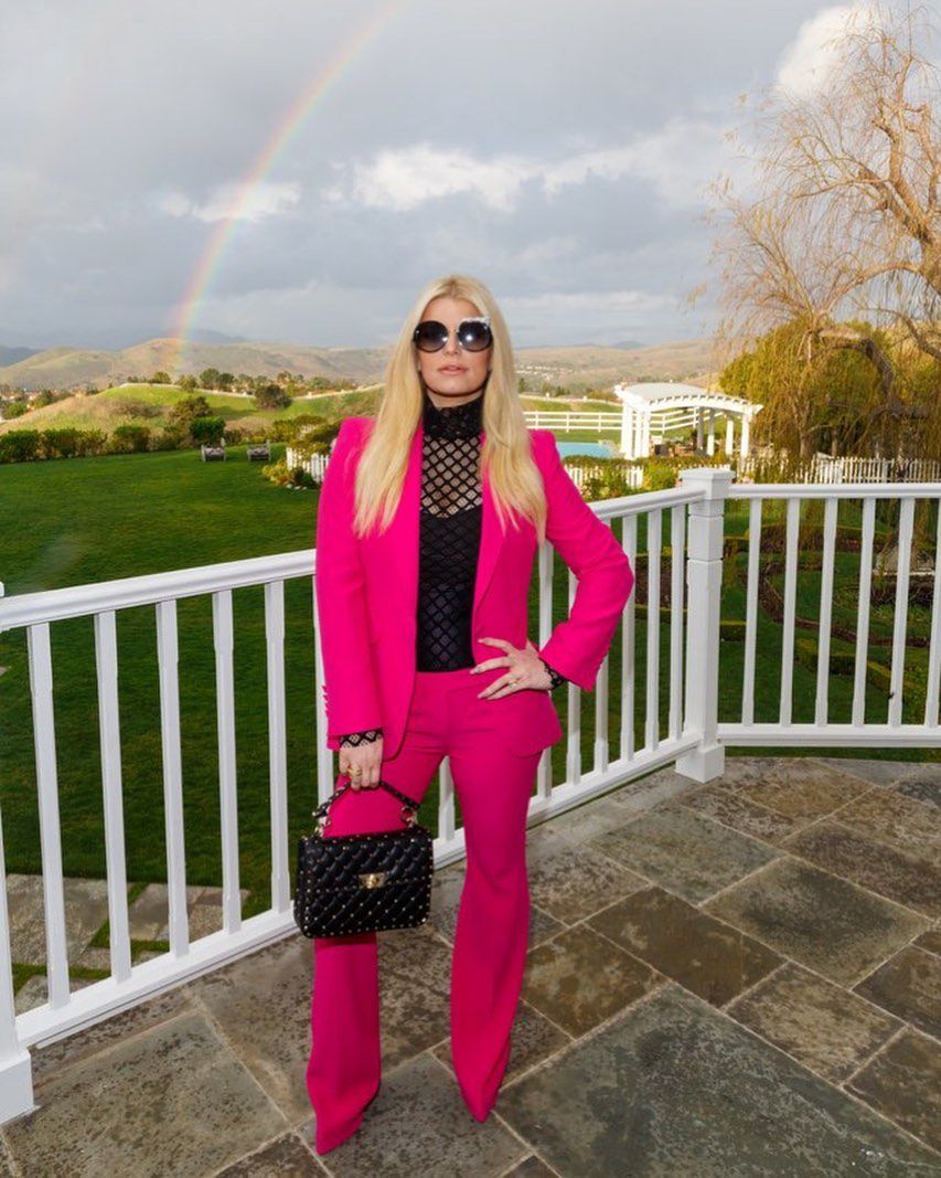 Jessica Simpson cieszy się, że zmieściła się w dżinsy