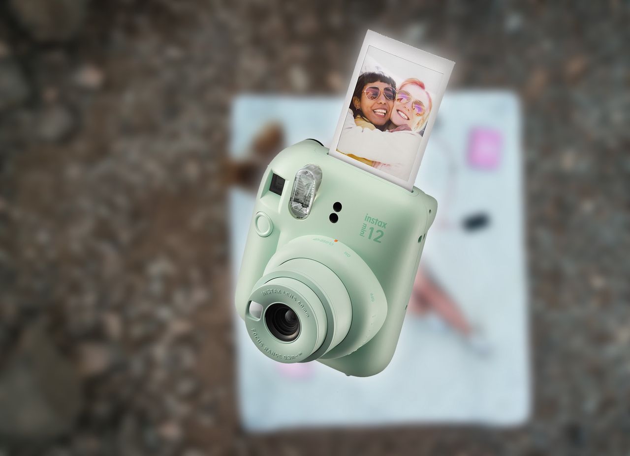 Fujifilm instax mini 12 już jest. Wygląda inaczej i może więcej