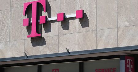 Awaria T-Mobile. Polscy klienci narzekają na brak internetu i problemy z połączeniami