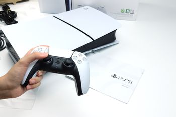 PlayStation 5 Slim w nowej rewizji. Sony zmieniło wnętrze konsoli