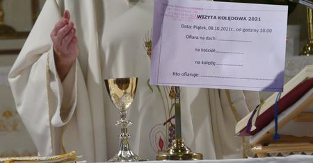"Kolęda" w Ciągowicach. Zdjęcia dokumentu wywołały burzę