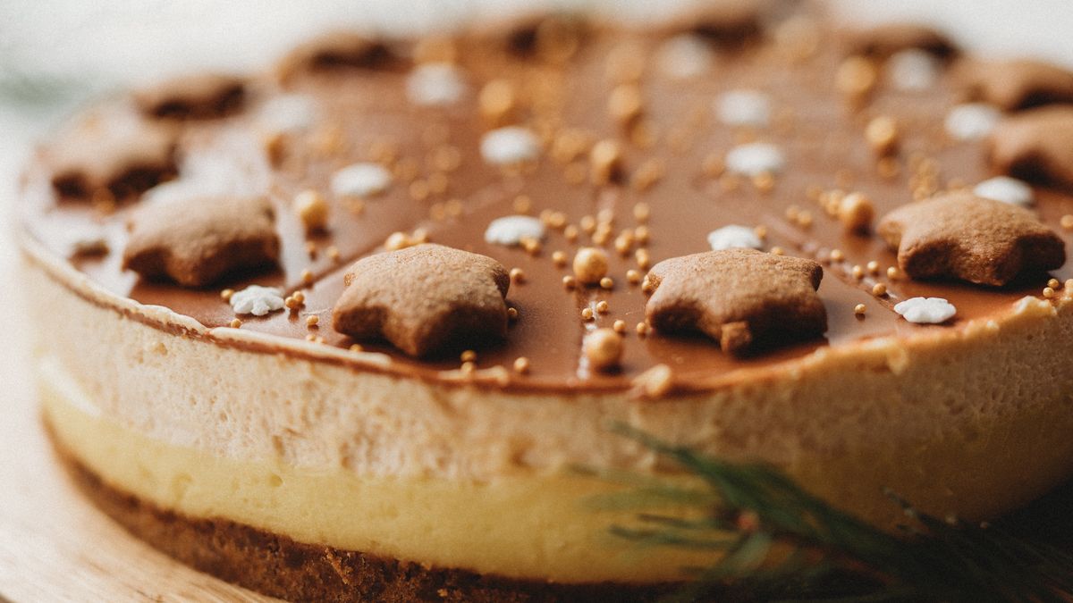 Sernik piernikowy to idealne ciasto świąteczne