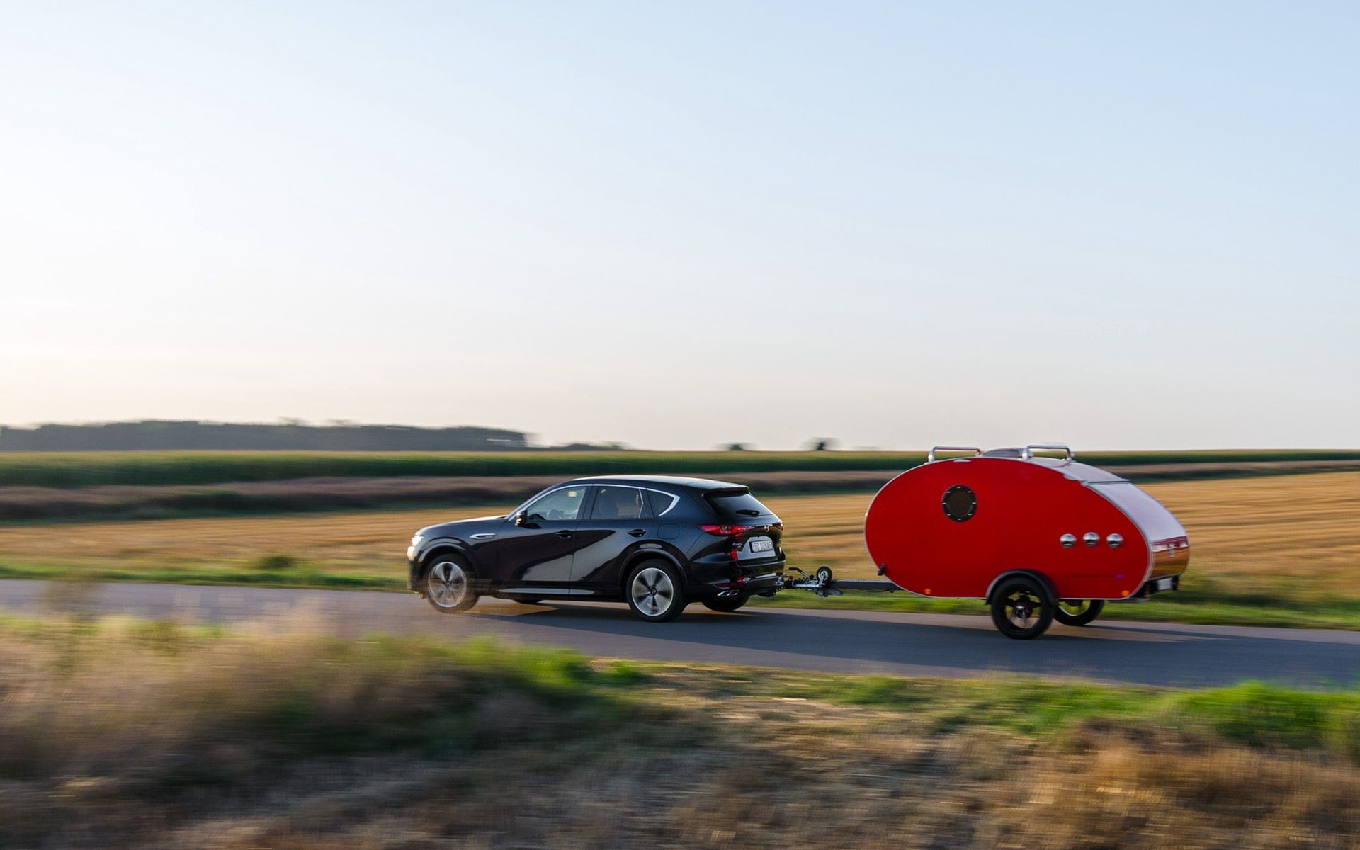 Mazda CX-60 z przyczepą CarbonTear