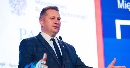 "Recydywa". Do Sejmu wraca nowa wersja "lex Czarnek"