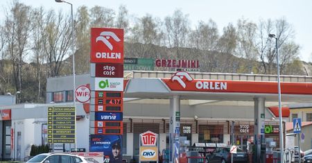 8 tys. miesięcznie na stacji Orlen? Sensacyjne doniesienia. Wyjaśniamy