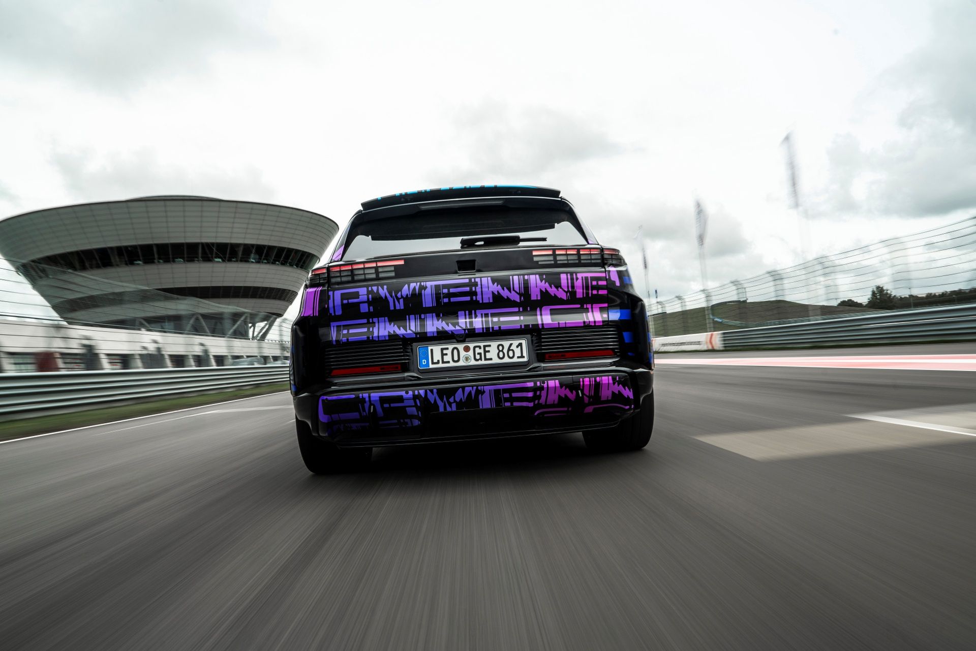 Porsche Cayenne Electric (2026)