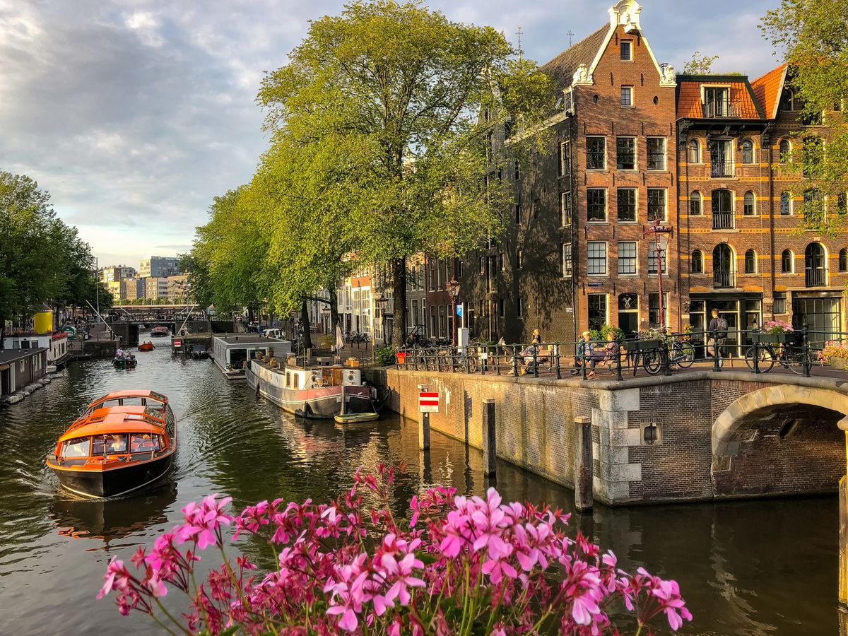 Amsterdam to popularny cel wyjazdowy dla Polaków