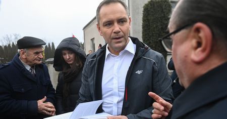 Nawrocki do wymiany? Sondaż wskazuje, co myślą Polacy