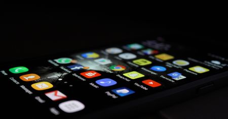 Android 11 ze zmodyfikowanym systemem uprawnień. Dobrze czy bezsensownie?