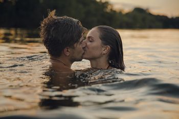 Emocje odkładają na bok. Chcą bliskości, ale bez zobowiązań