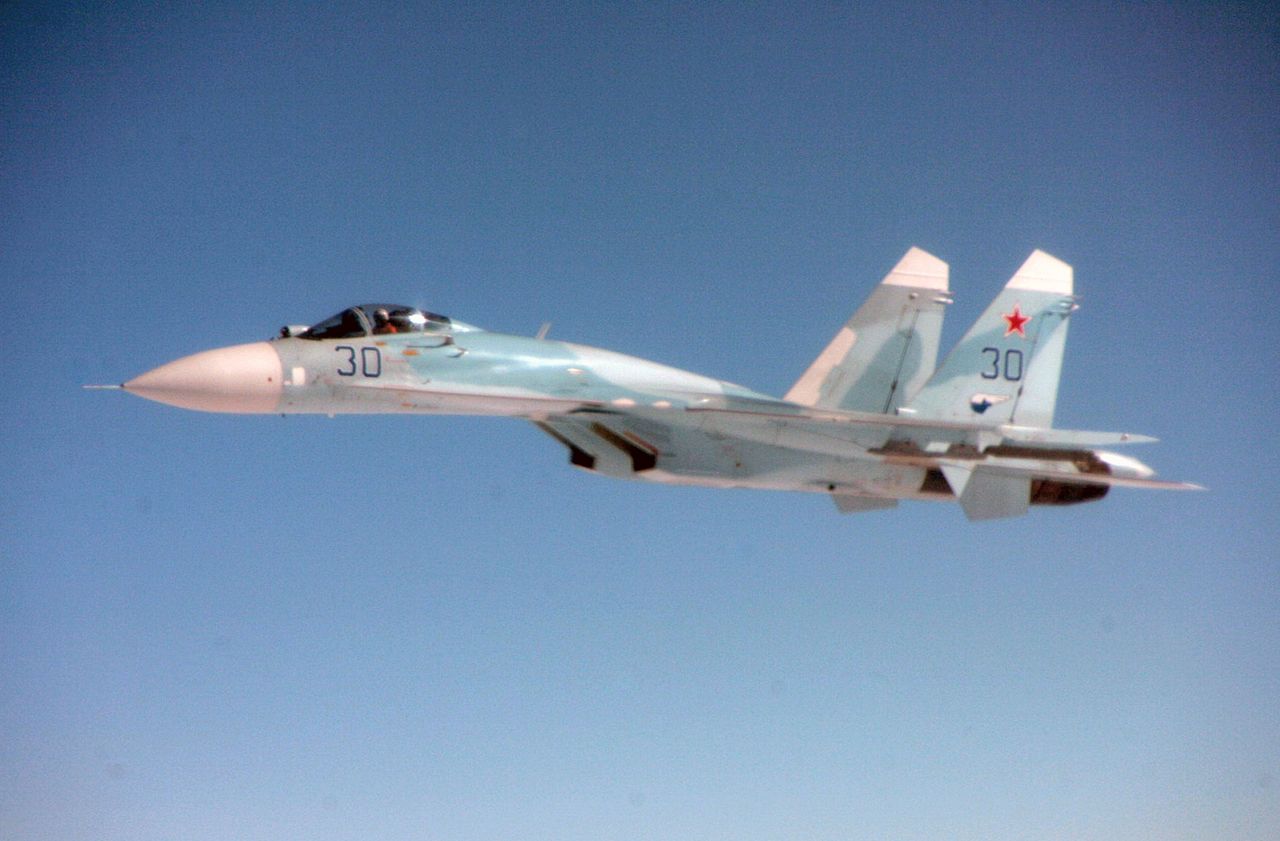 Su-27 strzela przy brytyjskim samolocie. Incydent nad Morzem Czarnym