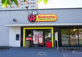 Zacznie się w poniedziałek w Biedronce. Hitowa kurtka za 69,90 zł