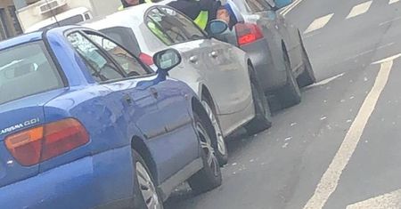 Potężny korek na ul. Nadbystrzyckiej. Zderzyły się trzy auta
